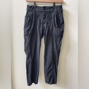 Athleta Trekkie cropped pants, black, size 0